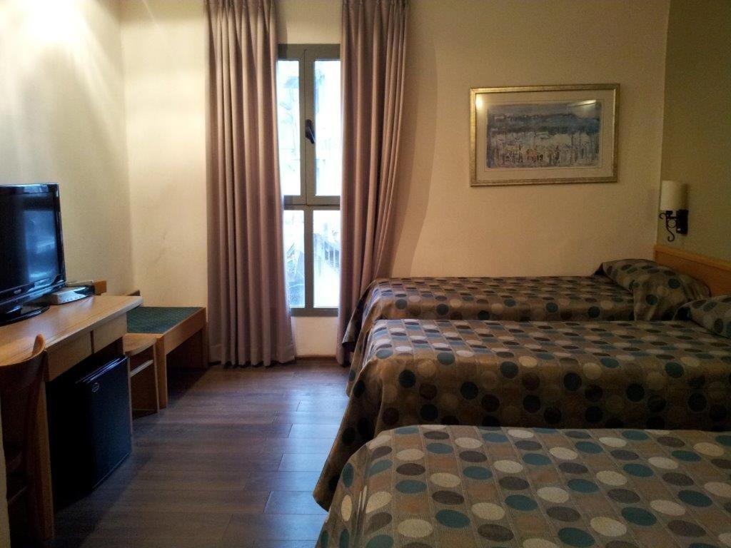 Imperial Hotel 3*